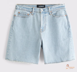 Shorts Bermuda en jean bleu clair pour homme, taille haute, fermeture boutonnée, couleur unie, décontracté, en coton tissé lavé, respirant - Product Image 1