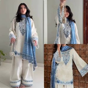 Elegante Conjunto de Traje Palazzo Farshi de Satén y Rayón con Bordado, Estampado Digital, Dupatta, para Bodas y Fiestas, de Royal Export, de Secado Rápido - Product Image 4