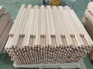 Componentes de Barandilla Contemporánea EFS: Balaustres de Álamo Imprimado Blanco para Escaleras, Componente de Barandilla de Madera Sólida para Decoración del Hogar - Product Image 5