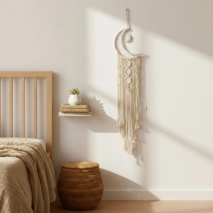 Décoration murale en macramé en forme de lune faite à la main pour chambre à coucher, salon et décoration intérieure esthétique sur le thème céleste, en provenance d'Inde - Product Image 2