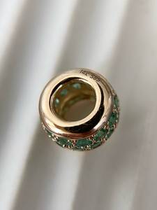 Anillo de cristal verde con engaste chapado en oro, banda de eternidad con separadores, joyería para mujer - Product Image 3