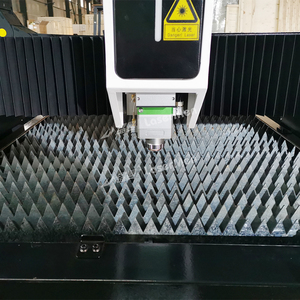 Máquina de Corte por Láser de Fibra CNC 9013-AF de Buen Proveedor para Chapa Metálica 900*1300mm 1500w - Product Image 4