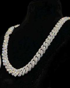Collier en diamant en argent sterling 925, moissanite, coupe ronde, bijoux fins, brillance étincelante, accessoire de mode élégant, luxe - Product Image 2
