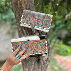 Nuevo estilo occidental Hair on Hide Colorful Tooled Fur Leather Clutch Mujeres Diseñado Monedero Venta caliente Tooled Leather Unique Wallet - Product Image 2