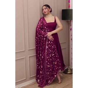 ATRACTIVE SATIN SEDA BATA LISA CON BORDADO SECUENCIA TRABAJO DUPATTA ROSA - Product Image 1