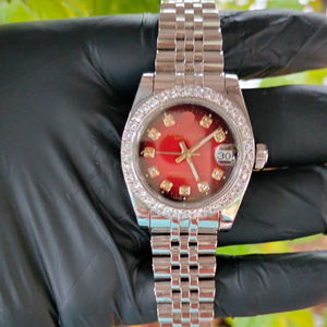 Nouvelle Montre Homme à Quartz Style Hip-Hop avec Grand Cadran Coloré, Strass Intégrés, Calendrier, en Alliage et Verre – Bijou Tendance Idéal pour Cadeau - Product Image 1