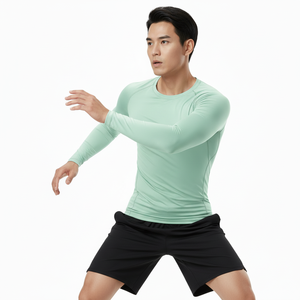 Vente en gros de rashguards personnalisés imprimés par sublimation pour hommes, t-shirt de surf à manches longues pour hommes, rashguard BJJ - Product Image 1