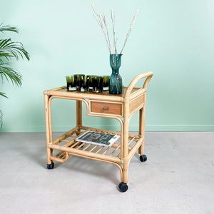 Carrito de servicio de dos niveles tejido con ratán natural, carrito de bebidas para hotel con cajones. - Product Image 5