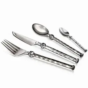 Juego de cubiertos de acero inoxidable duradero con diseño de mango suave para una experiencia de comedor diaria cómoda - Product Image 5