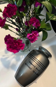 aluminium condolence <b>gifting</b> urn aluminium <b>bereavement</b> <b>gifting</b> urn aluminium respectful <b>gifting</b> urn aluminium elegant vase - Product Image 6