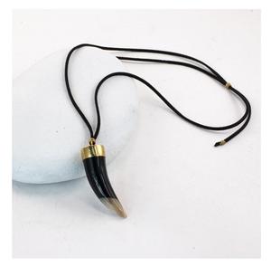 Collar de Cuerno Natural Hecho a Mano con Acabado Pulido, Diseñado para Amantes de la Joyería de Moda que Buscan Accesorios de Estilo Étnico Único - Product Image 4