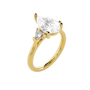 Anillo de compromiso de oro amarillo de 14 quilates con diamante de corte pera de 3 quilates y piedras laterales - Product Image 5