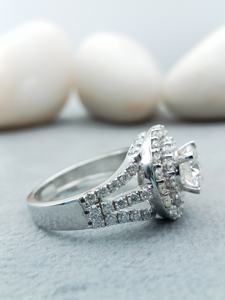 Anillo de Compromiso y Boda D'VINS JEWELS, Diseño Redondo Moderno, Corte Brillante, Color D, Blanco, Plateado, Dorado, Certificado - Product Image 5