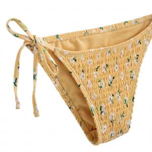 Ensemble bikini jaune floral pour femme, deux pièces, haut dos nu et bas à nouer sur les côtés, maillot de bain de plage d'été - Product Image 5