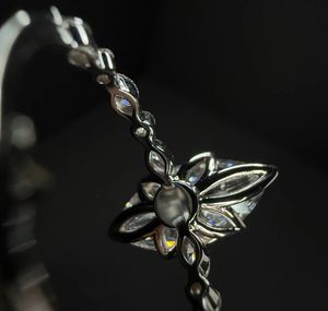 แหวนเพชรทรงมาร์คีส์ 3 กะรัต สี D E ความสะอาด VS1 ทองคำขาว 14K ประดับเพชรเพาะเลี้ยงในห้องปฏิบัติการที่ได้รับการรับรองจาก IGI สำหรับผู้หญิง สวมใส่ในโอกาสหมั้นหมาย - Product Image 3