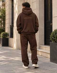 Ensemble décontracté streetwear pour homme, sweat à capuche zippé 2-en-1 et pantalon de survêtement en molleton polyester/coton marron, coupe ample - Product Image 6