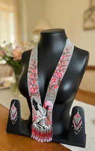 Ensemble de colliers perlés ukrainiens tendance : Bijoux ethniques floraux à motif grue, perles traditionnelles pour les fêtes, Noël - Product Image 2