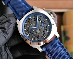 Reloj Clásico V7 de 44 mm, Nuevo Modelo Sumergible, con Movimiento Mecánico Automático y Diseño Hueco - Product Image 3