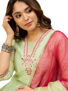 Light <b>Green</b> <b>Silk</b> Salwar Kameez with Pink Dupatta Traditional Indian Pakistani Casual Wear Regular Fit Women's Outfit - Product Image 4