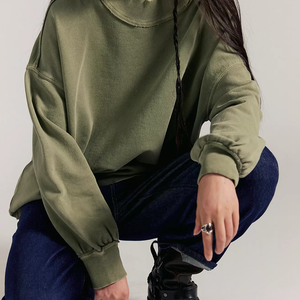 Sudadera de punto extragrande personalizada de color liso con hombros caídos para mujer, cuello simulado, manga larga, estilo casual de otoño, jersey regular - Product Image 3