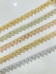 Ribete de encaje bordado con efecto espejo, dorado y plateado, para decoración de prendas nupciales, saris, blusas y manualidades. - Product Image 5