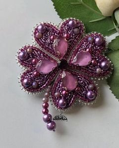Elegante Broche Bordado a Mano con Cuentas, Pin de Moda para Abrigo, Suéter, Bufanda y Sombrero - Product Image 4