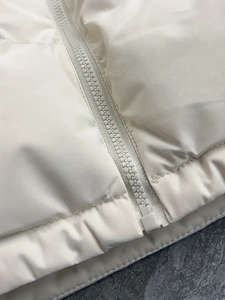 Vestes matelassées pour hommes en gros pour la saison hivernale, manteaux en duvet chauds OEM, vestes matelassées légères - Product Image 4