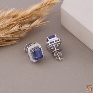 Boucles d'oreilles halo en CZ bleu taille émeraude, or massif 18 carats, fermoir à vis, bijoux élégants et scintillants pour le quotidien et les occasions spéciales - Product Image 4