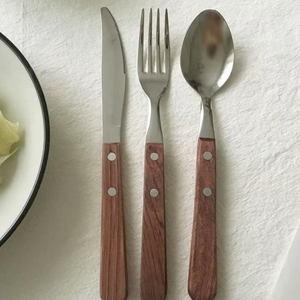 ชุดช้อนส้อมสแตนเลสหรูหราสำหรับงานเลี้ยง - ทนทานและปลอดภัยสำหรับเครื่องล้างจาน - Product Image 1