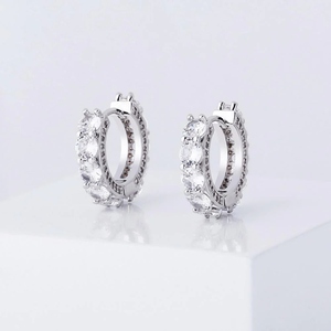 Élégantes boucles d'oreilles pour femmes avec diamants de laboratoire, en argent/or/or rose, style tendance, brillance éclatante, plaqué or rose, certifiées IGI - Product Image 2