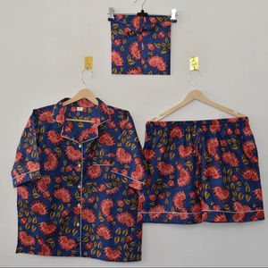 Conjunto de Pijama de Algodón Estampado a Mano Artesanal, Color Índigo Azul con Diseño Floral, Ropa de Dormir de Verano, Camisa de Manga Corta y Pantalones Cortos Tipo Bóxer, Transpirable - Product Image 1