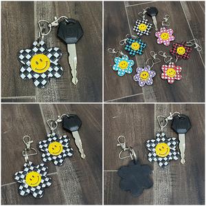 Porte-clés en cuir à carreaux noir et blanc, très tendance, nouveau, en cuir véritable, design personnalisé, souvenir, cadeau, unisexe - Product Image 3