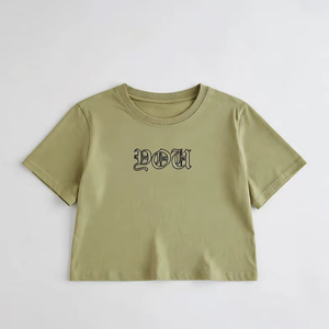 เสื้อยืดครอปท็อปสีเขียวมะกอกสำหรับผู้หญิง คอกลม แขนสั้น สไตล์ลำลอง พิมพ์ลายตัวอักษร ทรงปกติ ระบายอากาศได้ดี ผ้าเจอร์ซีย์ 100% ผ้าฝ้าย สำหรับฤดูใบไม้ผลิ - Product Image 1