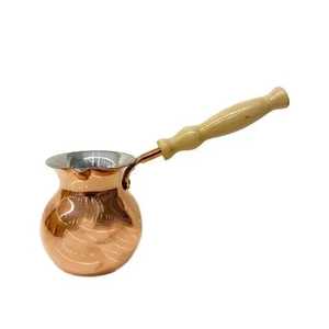 Cafetière turque artisanale en cuivre brillant, forme ventrue, avec poignée en bois, pour cuisinière, Ibrik Cezve - Product Image 1