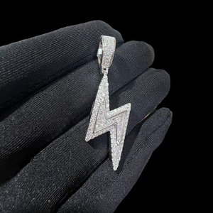 Colgante de Moissanita VVS con Corte Brillante Redondo, Joyería Hip Hop Iced Out, Diseño Personalizado para Uso Unisex - Product Image 1