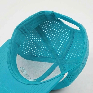 Gorra de Golf Personalizada de 7 Paneles, Cierre a Presión, Perforada con Corte Láser, Visera Plana Estructurada, Bordado Plano, OEM, ODM, MOQ Bajo - Product Image 6