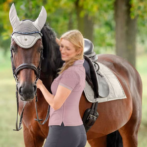 Tapis de selle pour cheval de haute qualité, rembourrage doux, tissu respirant, absorbant les chocs, confortable pour l'équitation - Product Image 5