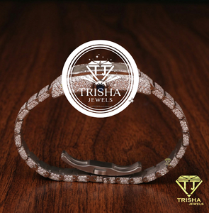 Reloj de lujo con logotipo personalizado premium, reloj de pulsera de cuarzo de acero inoxidable con diamantes, reloj de joyería con incrustaciones de diamantes para hombres y mujeres. - Product Image 4