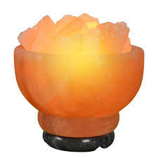 Lampe en sel de l'Himalaya naturel sculpté en forme de fleur avec base en bois – Meilleur prix de gros - Product Image 3