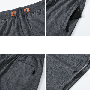 Pantalones cortos casuales personalizados para hombre, hechos para uso casual y deportivo, con tela suave y costuras duraderas para una comodidad prolongada. - Product Image 3