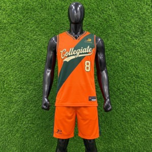 Ensemble de maillots de basket-ball orange et vert sublimés, col en V, sans manches, 100% polyester, coupe régulière pour homme adulte - Product Image 1