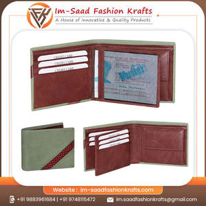 กระเป๋าสตางค์หนังผู้ชายแบบพับสองตอน ทรงบาง ใส่บัตรได้ สีเขียว แต่งลายทางตัดกัน ช่องใส่เงินสดขนาดเล็ก ใช้ได้ทุกวัน ของขวัญ - Product Image 3