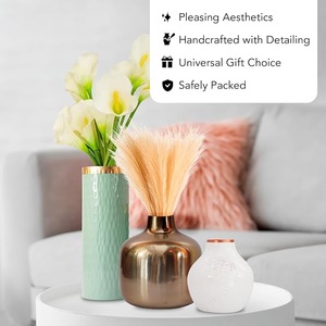 Jarrón de Metal de Diseño Moderno para Decoración Floral, Artículo de Decoración Contemporáneo para Espacios de Oficina - Product Image 3