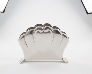 Porte-serviettes en métal à motif coquillage festonné, design côtier, finition texturée, pour cuisine et salle à manger, commande en gros - Product Image 1