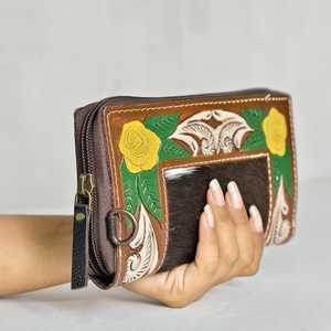 Nueva Cartera Multiusos para Mujer 2026 con Diseño Floral, Grabado a Mano, Cierre de Cremallera, Antirrobo, en Cuero Vacuno Elegante - Product Image 3