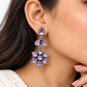 Pendientes Colgantes de Plata Oxidada con Gema Morada |   Diseño Floral Estilo Vintage |   Venta al por Mayor Directa de Fábrica de Joyería de Moda |   OEM ODM Personalizado - Product Image 5