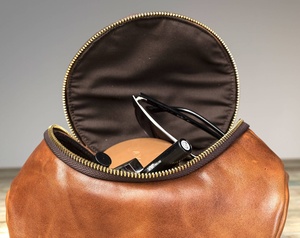 Hot Selling stylish Grooming Material <b>Leather</b> Multifunctional for Ladies <b>Bag</b> Makeup Travel Custom Logo <b>Leather</b> Cosmetic <b>Bags</b> - Product Image 3
