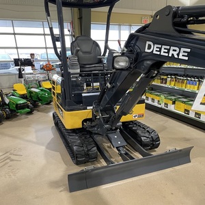 Miniexcavadora John Deere Eficiente, Excavadora Compacta con Motor Confiable, Rendimiento Hidráulico Potente y Operación Flexible - Product Image 4