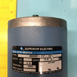 Motor Eléctrico Superior M092-FF-206 Slo-Syn - Equipos y Piezas de Semiconductores de Confianza con Legado Global - Product Image 1