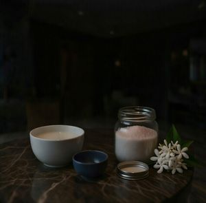 เกลืออาบน้ำสปาหิมาลัยสีชมพูธรรมชาติ  ผสมน้ำมันหอมระเหยจากธรรมชาติเพื่อการผ่อนคลายอย่างล้ำลึก  ดูแลผิวให้เปล่งประกายอย่างทันสมัย - Product Image 1